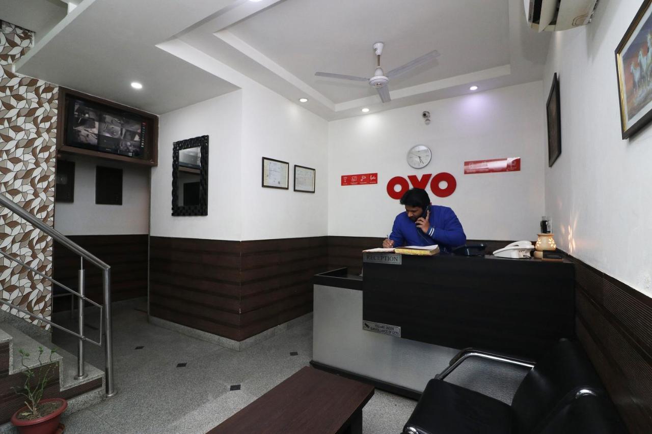 Oyo 18753 Hotel Glance Inn Nové Dillí Exteriér fotografie