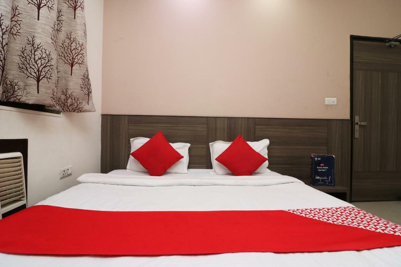 Oyo 18753 Hotel Glance Inn Nové Dillí Exteriér fotografie
